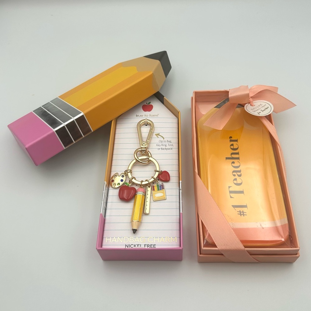 *New* Teacher Gift Set with School-Themed Bag Charm and “#1 Teacher” Trinket - Picture 3 of 10